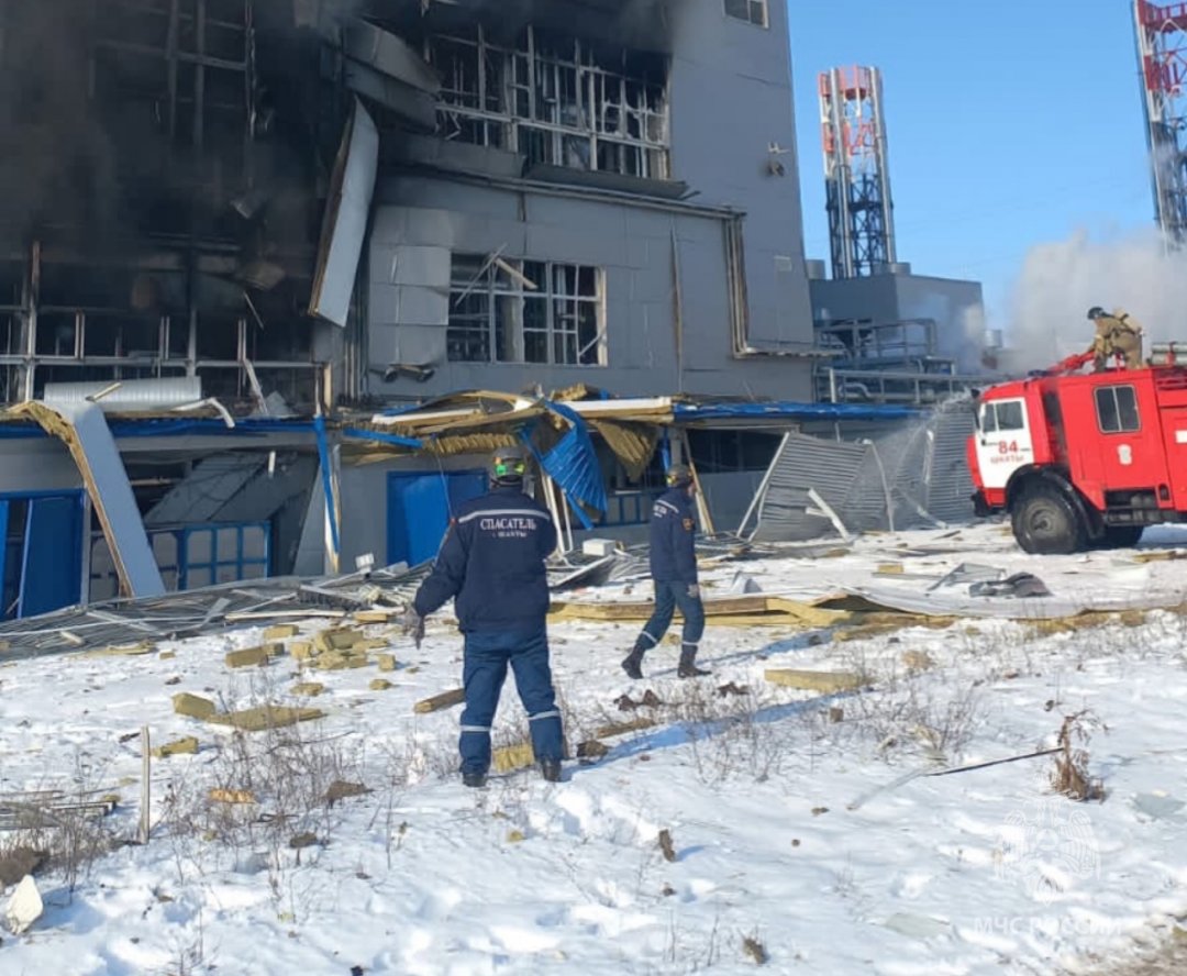 В Ростовской области пожарные МЧС России ликвидировали крупный пожар