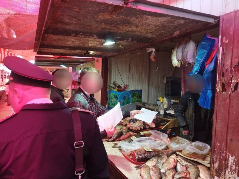 В рамках операции «Путина 2024» полицейские города Шахты совместно с общественниками провели рейд на территории Центрального рынка города